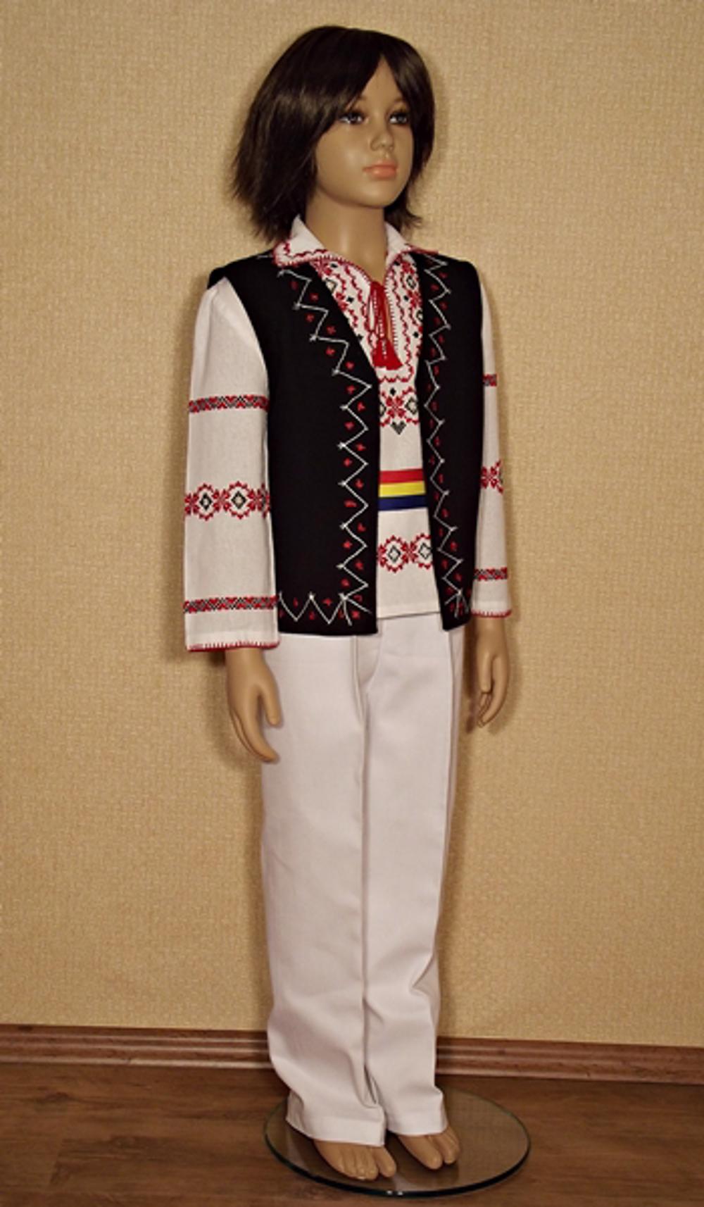 Costum Popular Olivian cu vesta